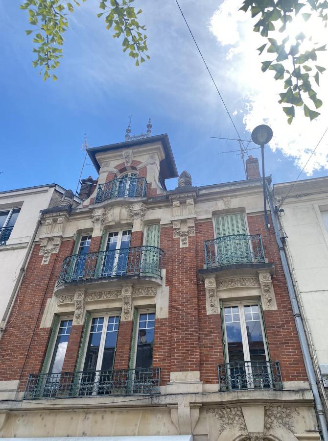 Le Grenier Saint-pierre Apartment *